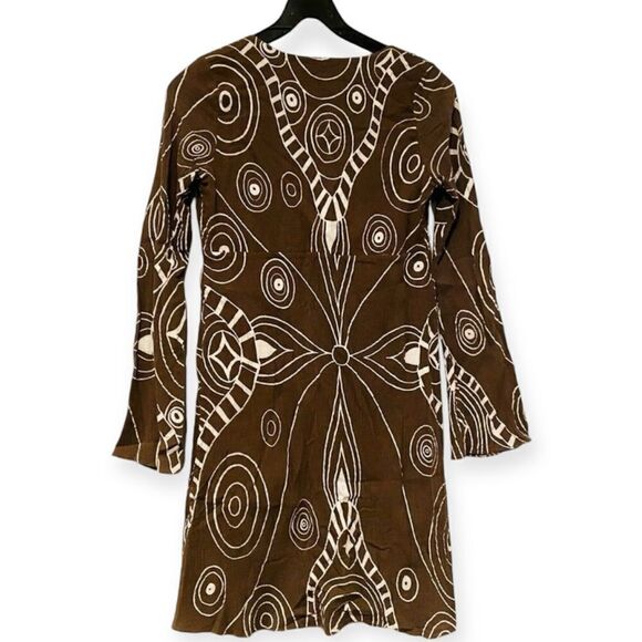 Brown Long Sleeve Dress with Geometric Patterns - Picture 3 of 7